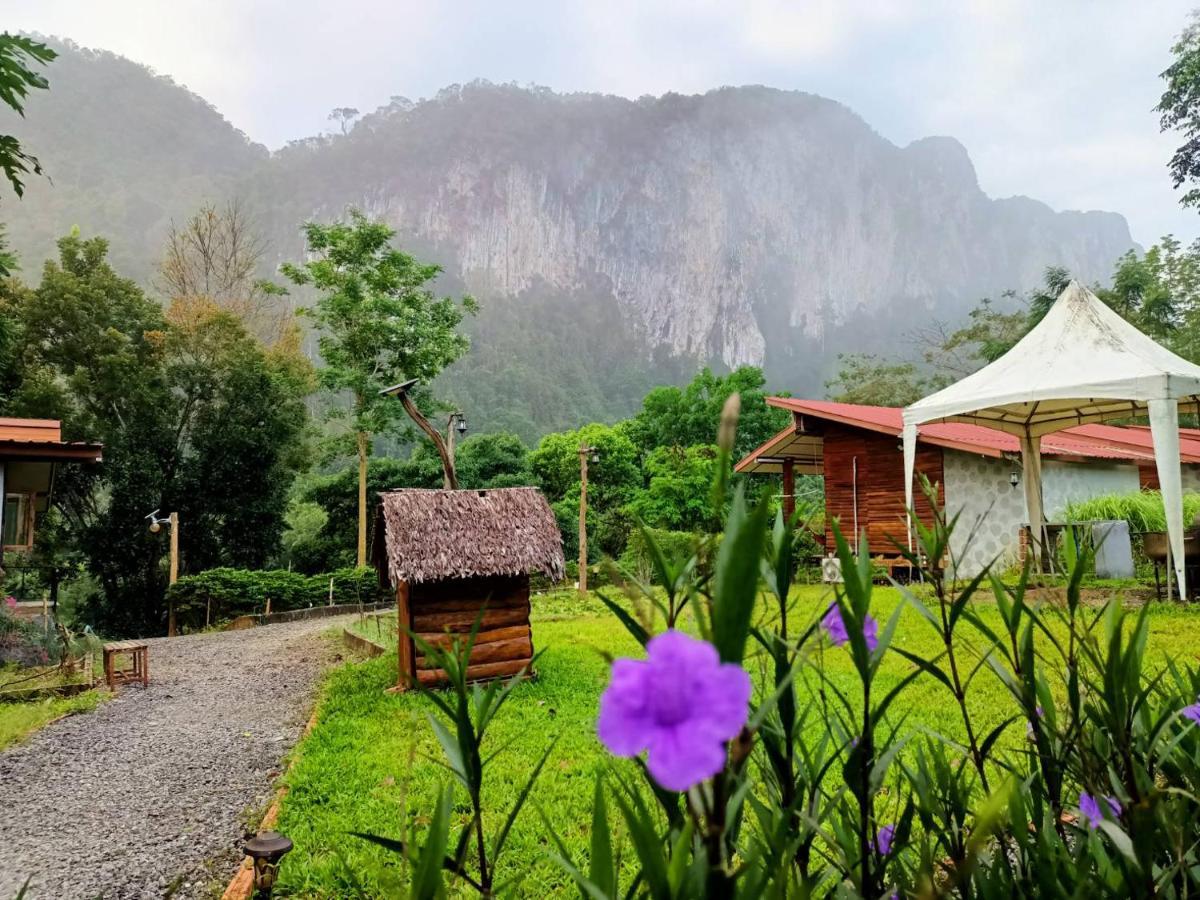 Bansuanphutarn Hotel Ban Pha Saeng Lang Ngoại thất bức ảnh